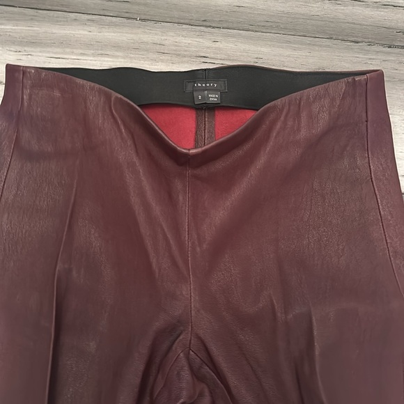 Theory maroon fitted pants - Picture 2 of 3